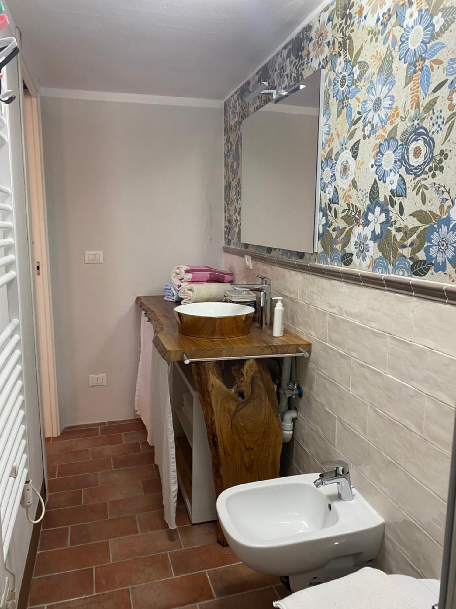 Buti Rivolta Home מראה חיצוני תמונה